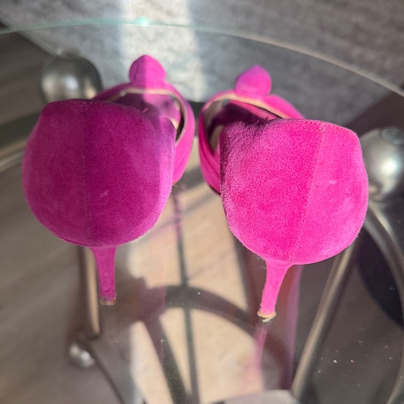 Christian Louboutin Fuchsia Peep-Toe Heels 80mm - Picture 4 of 4